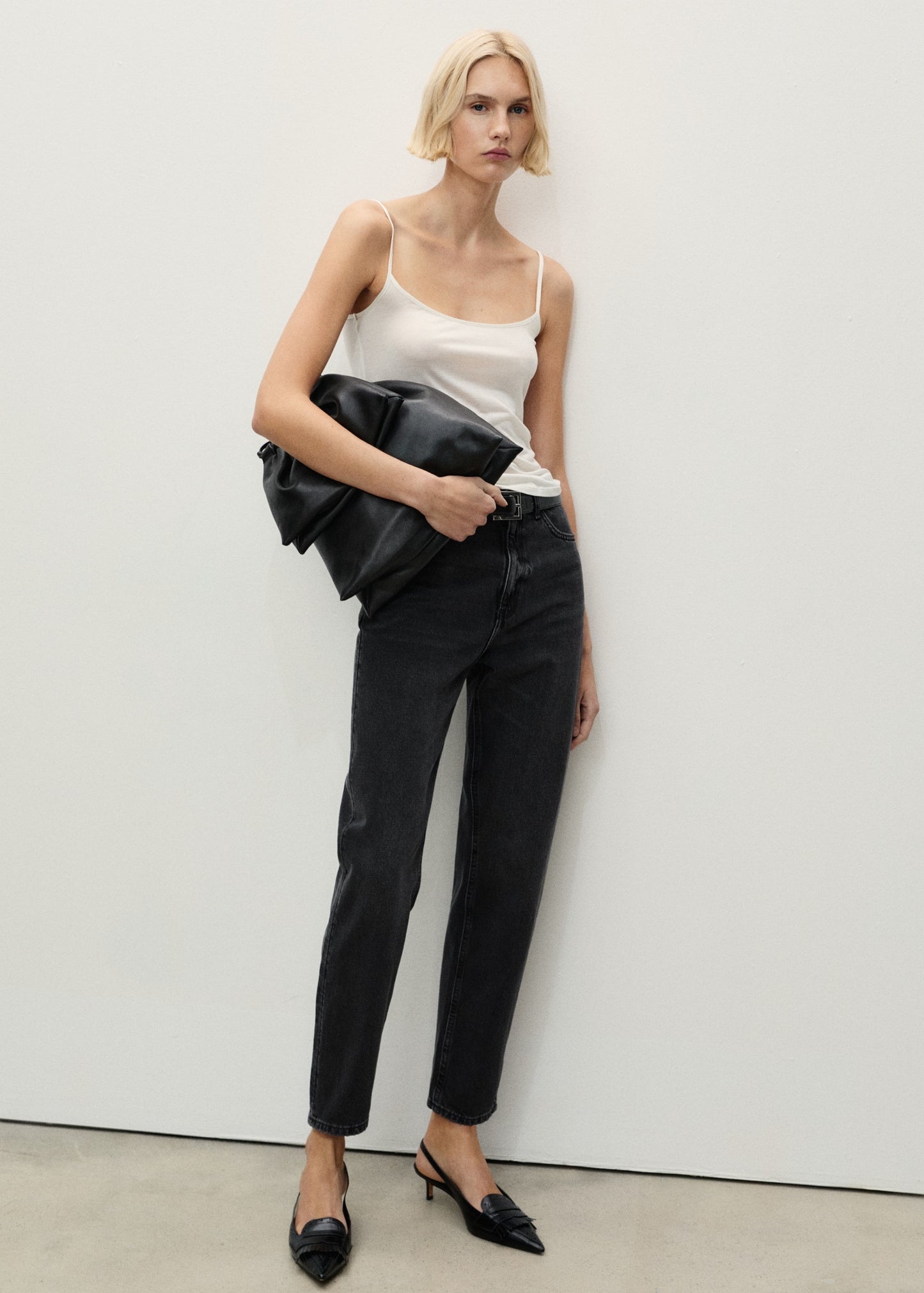 MANGO - Mom2000 high-rise jeans black denim - 10 - Woman