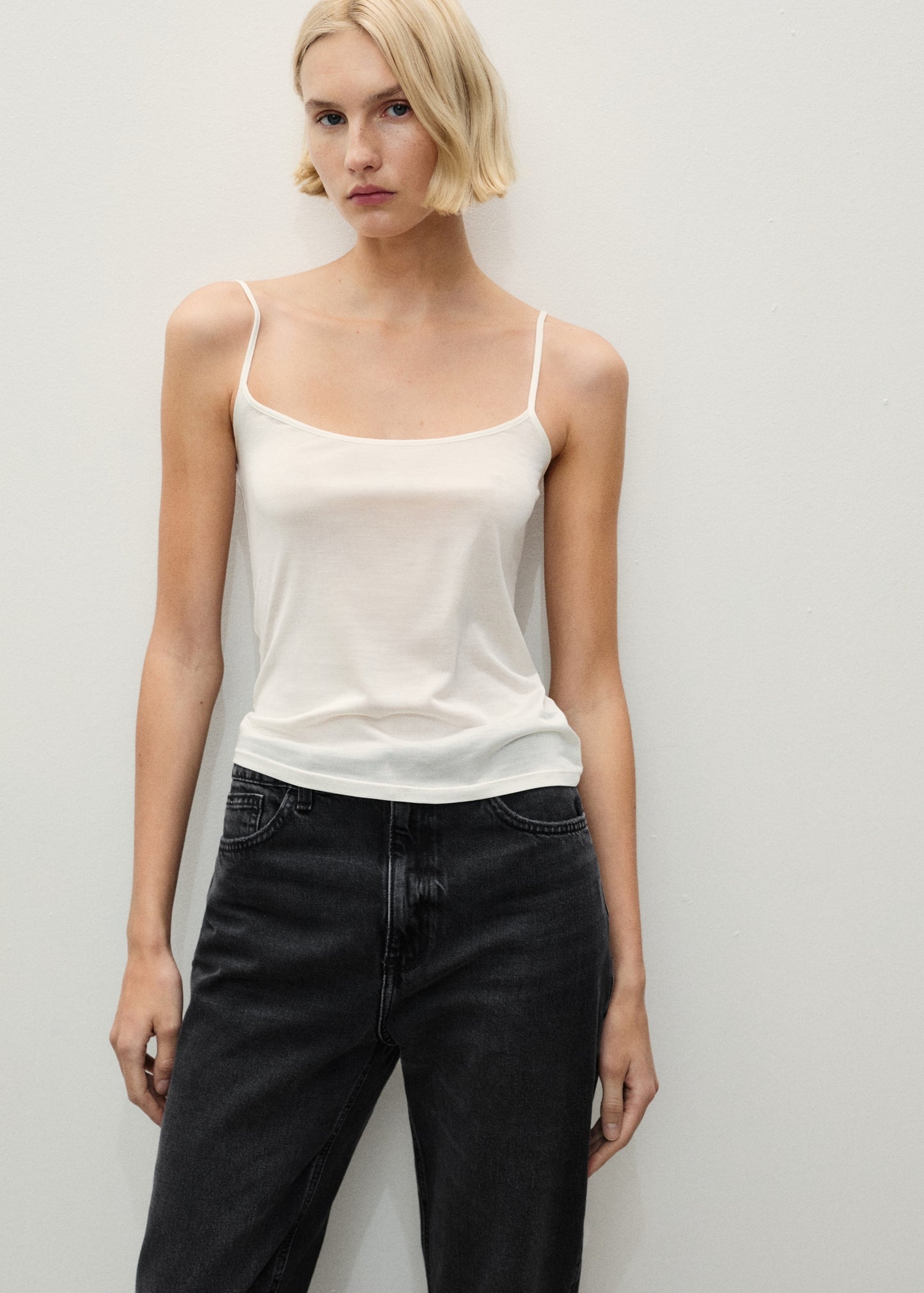 MANGO - Mom2000 high-rise jeans black denim - 10 - Woman