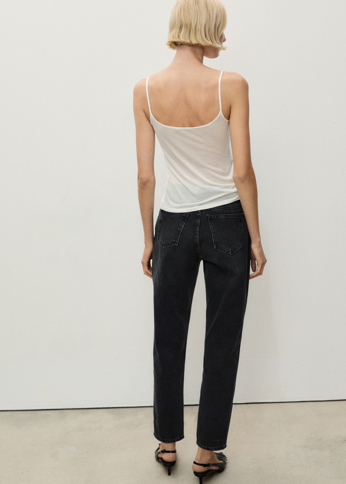 MANGO - Mom2000 high-rise jeans black denim - 10 - Woman