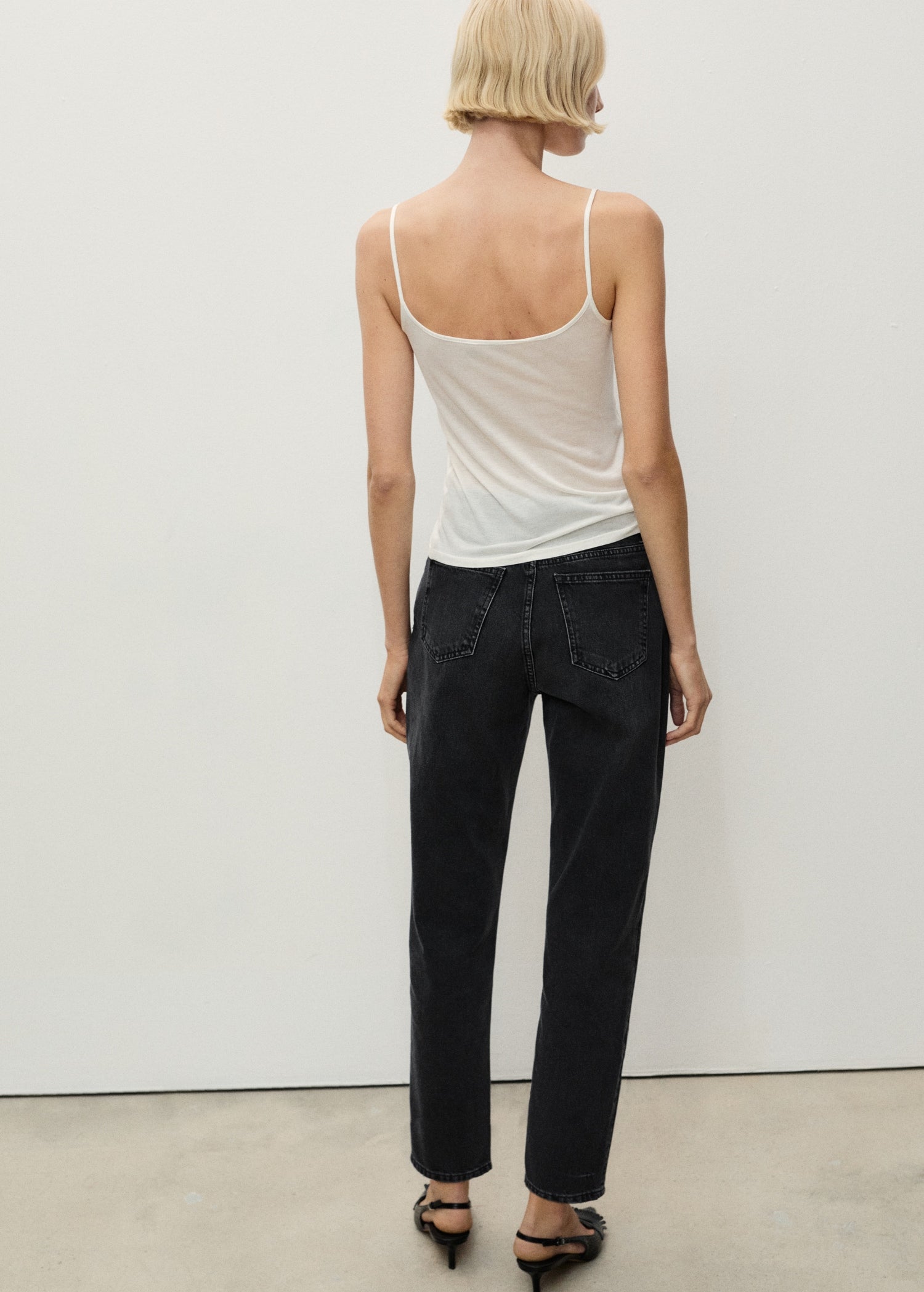 MANGO - Mom2000 high-rise jeans black denim - 10 - Woman